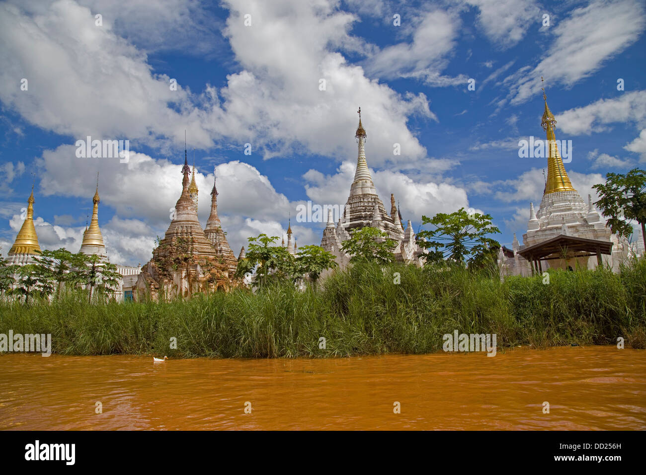 Buddhistische Tempel in Inle-See, Myanmar (Burma) Stockfoto