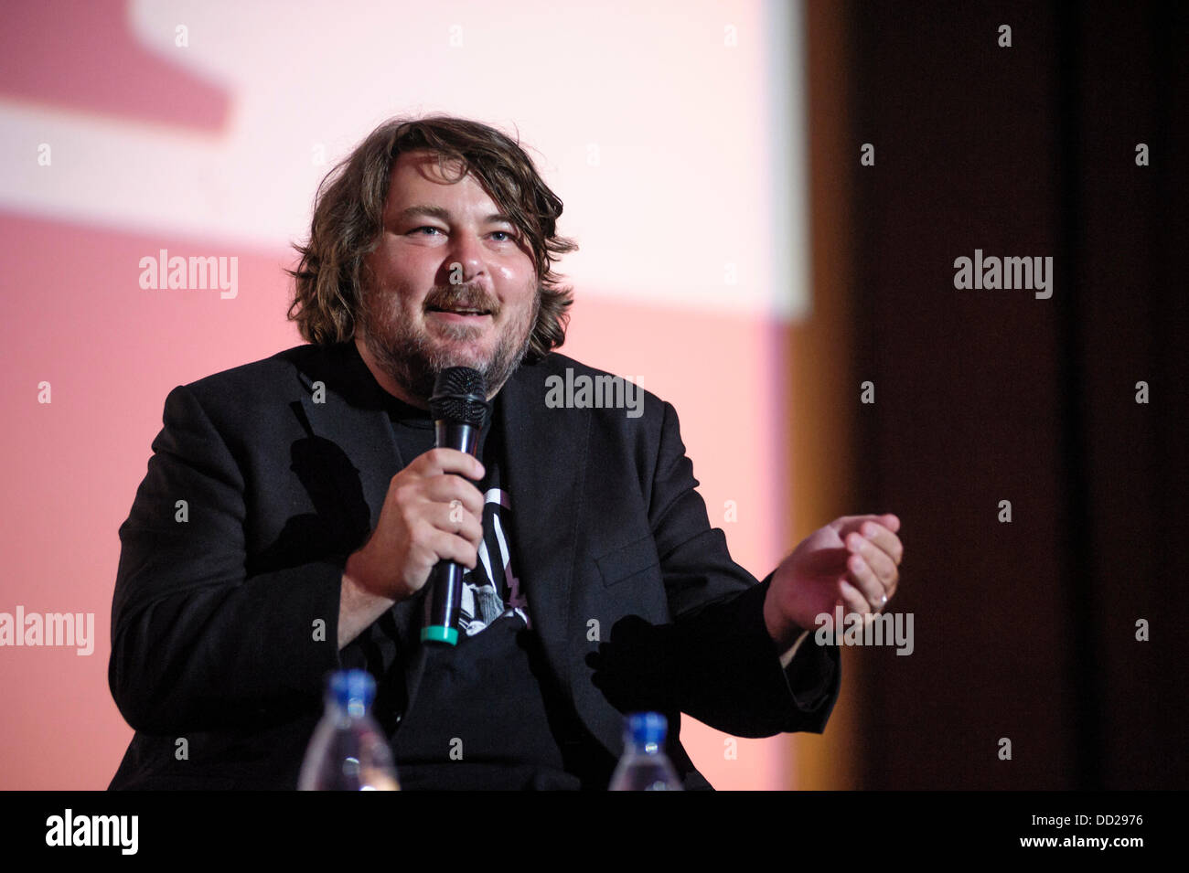 Ben Wheatley, Direktor besucht die 14. Frightfest Film Festival auf Freitag, 23. August 2013 an das Imperium, Leicester Square, LONDON, Variety Award erhalten. Personen im Bild: Ben Wheatley, Direktor. Das Festival zieht Tausende von Genre-Fans jetzt im 14. Jahr, jeweils im August im Herzen von Londons Westend und dem erstaunlichen Empire Cinema, für fünf Tage verpackt Premieren, Previews, persönliche Auftritte, Autogrammstunden und Überraschungen. Bild von Julie Edwards Stockfoto