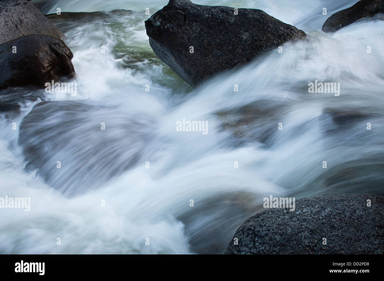 Icicle Creek stürzt durch die National Forest Okanogan-Wenatchee, Washington, USA Stockfoto