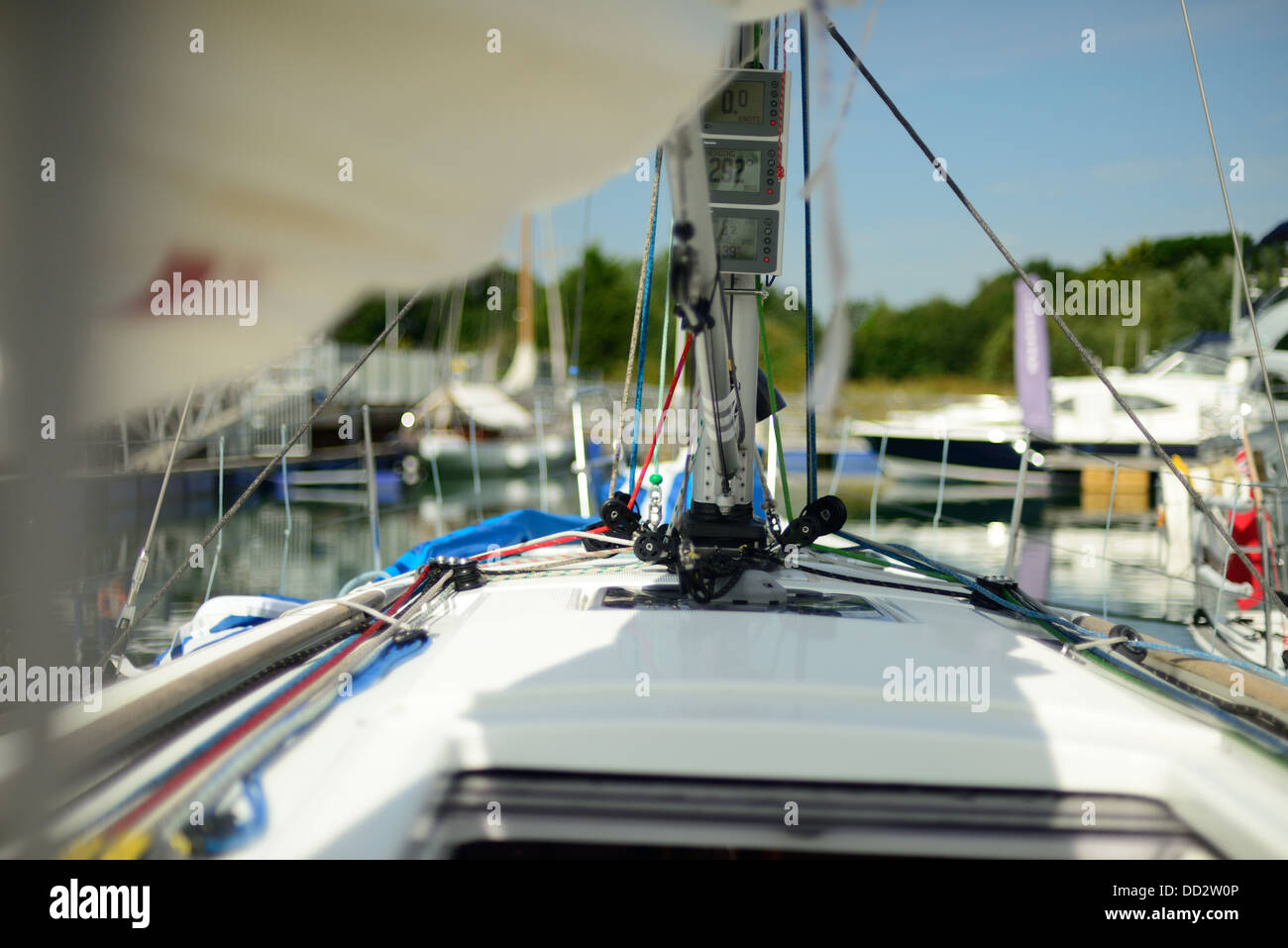 Segeln auf einer 40-Fuß-Yacht auf dem Solent Stockfoto