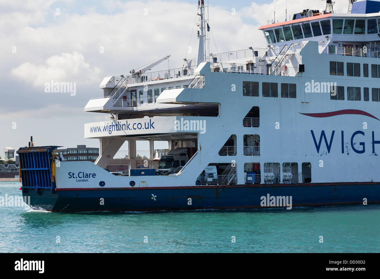 Wightlink Roro Fähre nähert sich Portsmouth, Hampshire, England Stockfoto