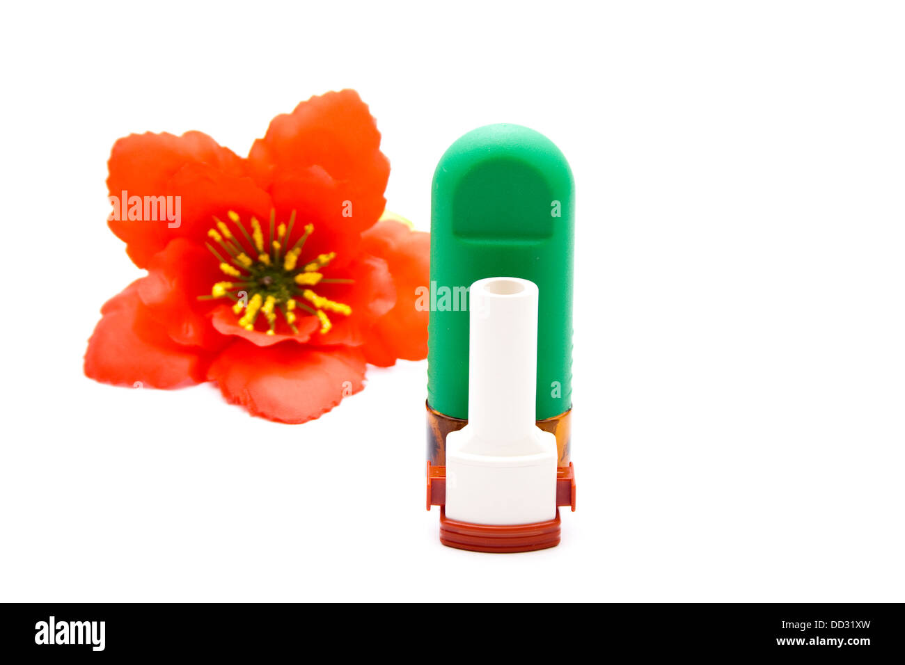 Asthma-Inhalator mit Nasenspray Stockfoto