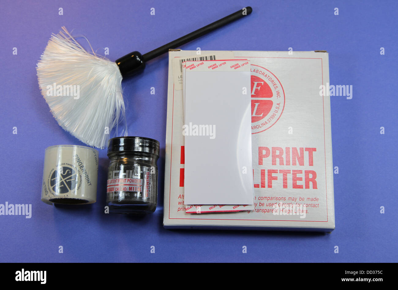 Forensik Fingerabdruck-Beweis-Kit. Pinsel, Puder und Band und Scharnier Heber für die Drucke in Beweise zu übertragen. Stockfoto