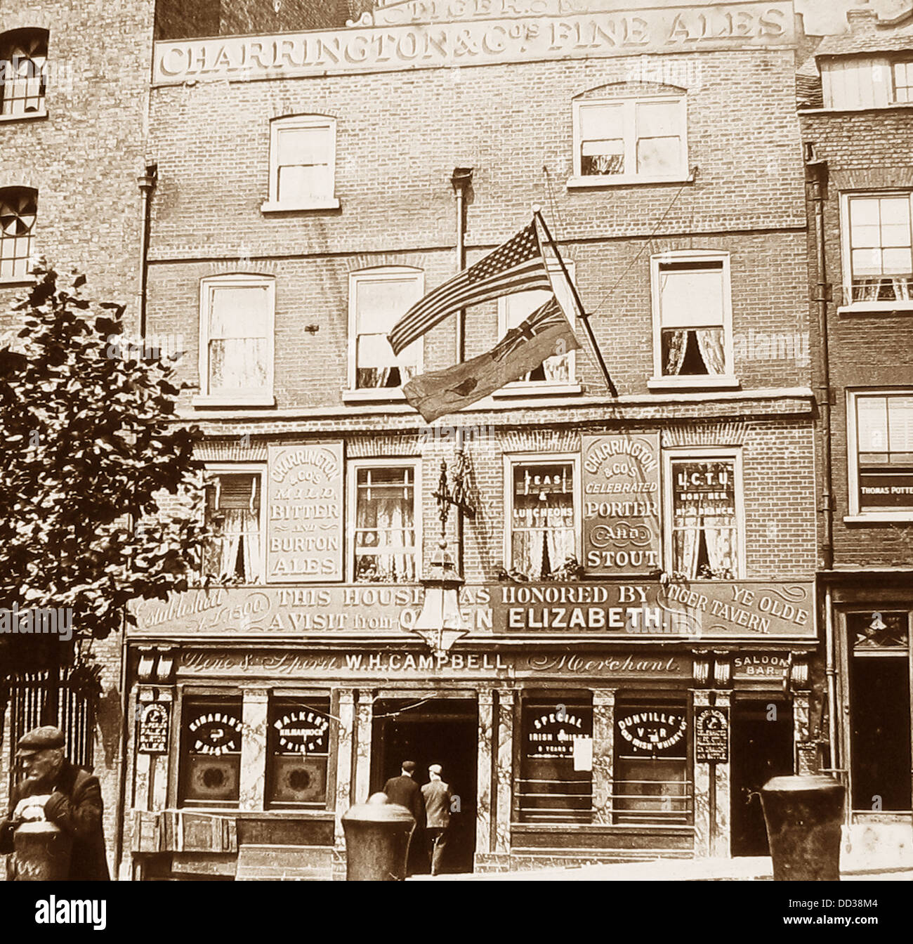 Ye Olde Tiger Tavern Tower Hill London viktorianische Periode Stockfoto