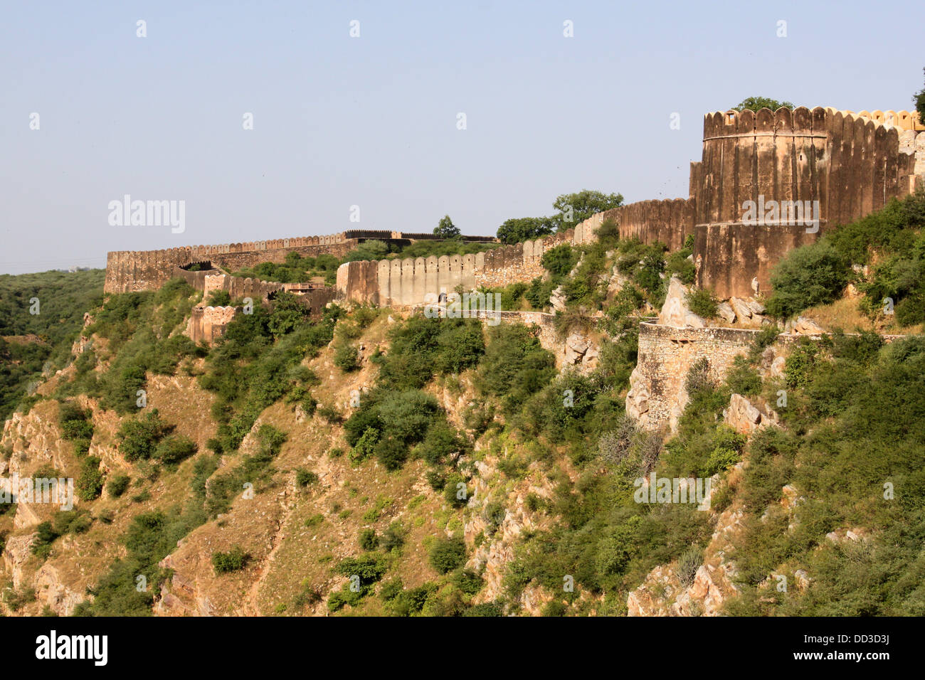 Aravalli-Reihe von Hügeln aus Jaigarh Fort Rajasthan Indien Stockfoto