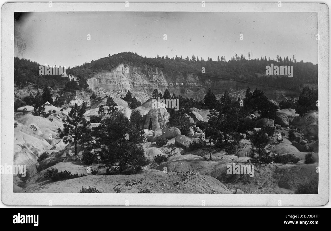 Dieses Bild zeigt das Foto des ersten Auskunftspersonals im Fall von Edwards Woodruff v. North Bloomfield Mining Company, das wahrscheinlich mit Bergbaubetrieben oder Gerichtsverfahren im späten 19. Jahrhundert zusammenhängt. Stockfoto