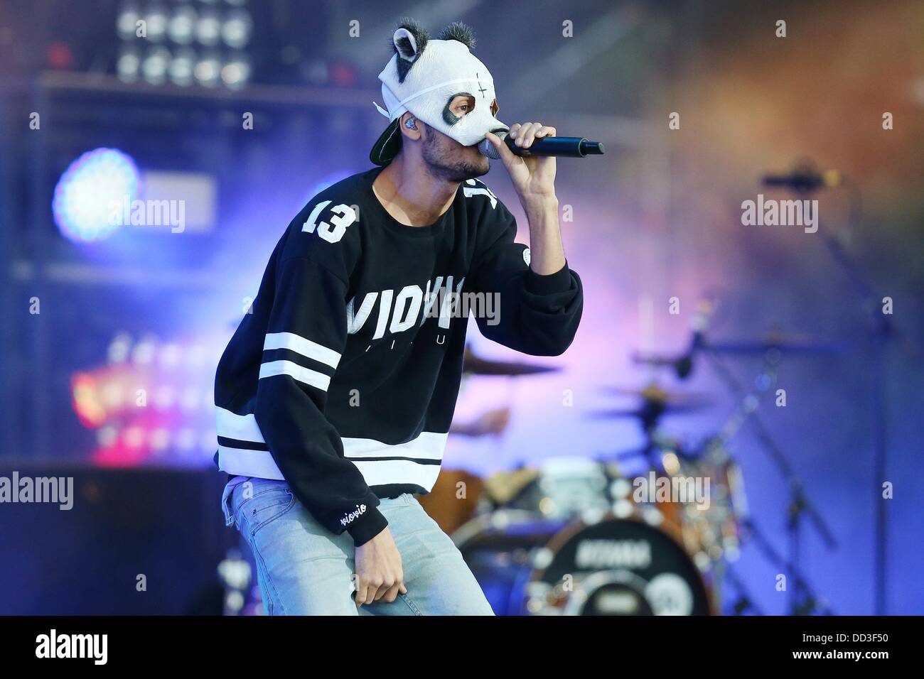 Cro Rapper Fotos Und Bildmaterial In Hoher Aufl sung Alamy Cro Rapper Fotos Und Bildmaterial In Hoher Aufl sung Alamy