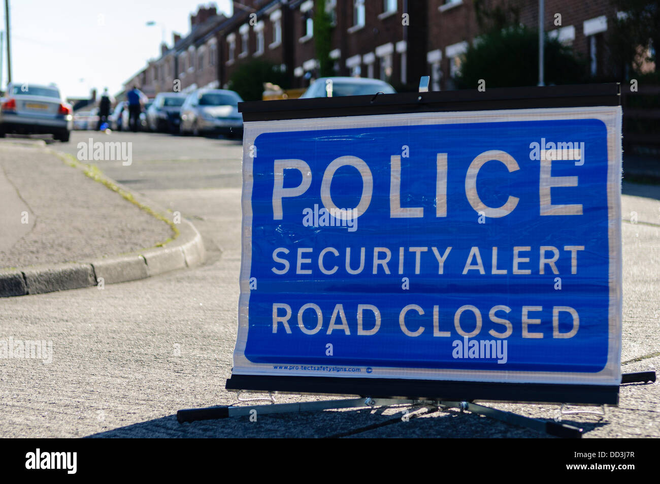 Belfast, UK. 25. August 2013. Polizei in der Nähe Straßen rund um eine Sicherheitswarnung in East Belfast Credit: Stephen Barnes/Alamy Live News Stockfoto