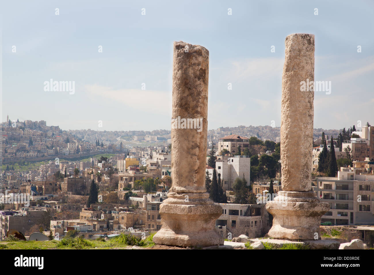 Amman, Jordanien, die Zitadelle. CA. Februar 2013. Ruinen in der Mitte einer Nahen Osten Stadt Stockfoto