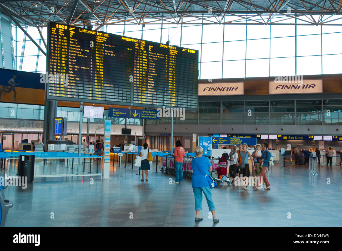 Abflüge Halle terminal 2 Helsinki-Vantaa Flughafen Vantaa Finnland-Nordeuropa Stockfoto