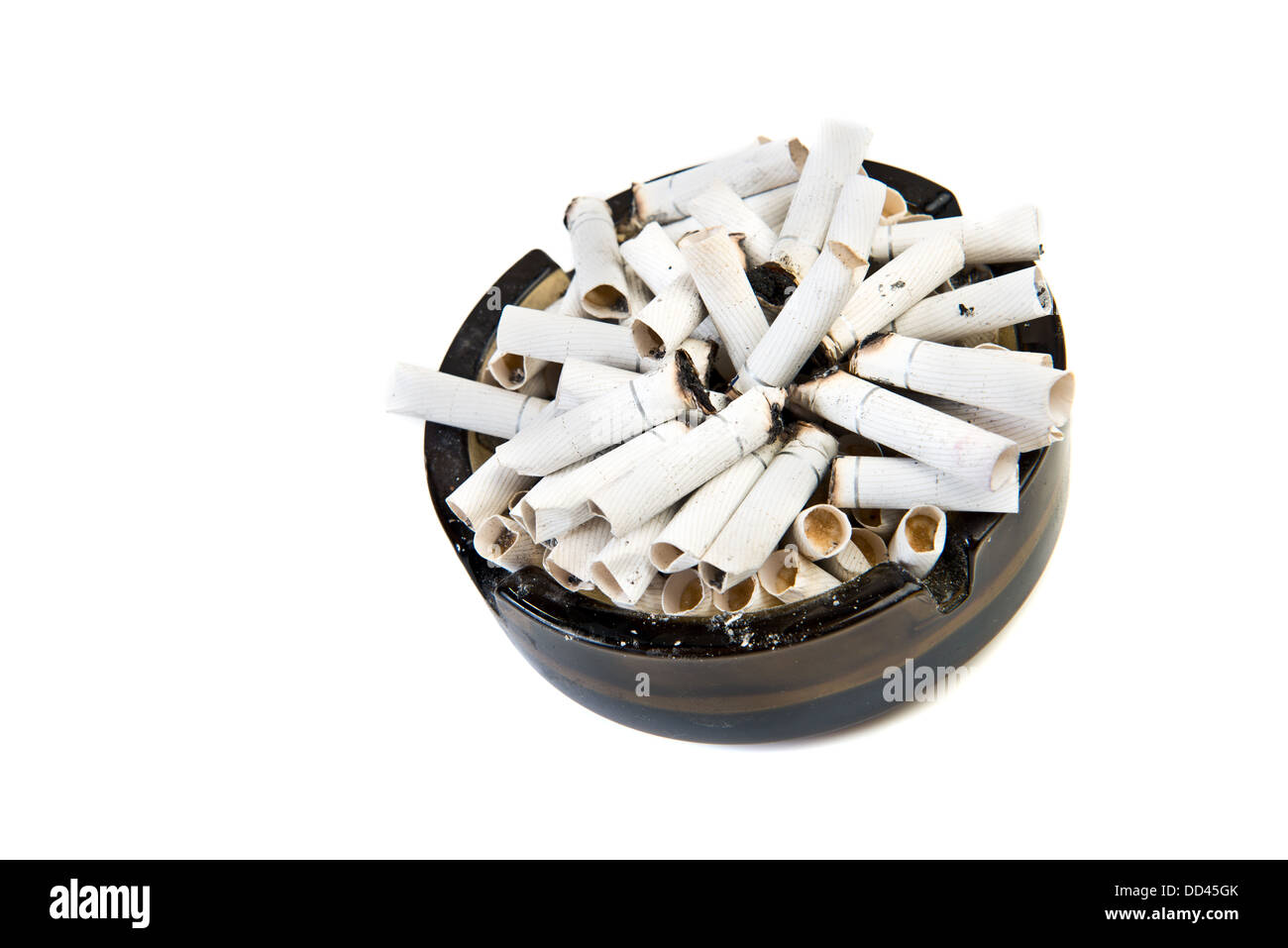 Weiße Keramik Rauchen Zigaretten Aschenbecher Komplett Mit Roten Verbot  Schilder Stockfoto und mehr Bilder von Aschenbecher - iStock