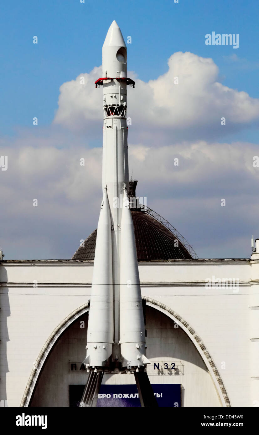 Denkmal des ersten sowjetischen Raumschiffs Wostok Stockfoto