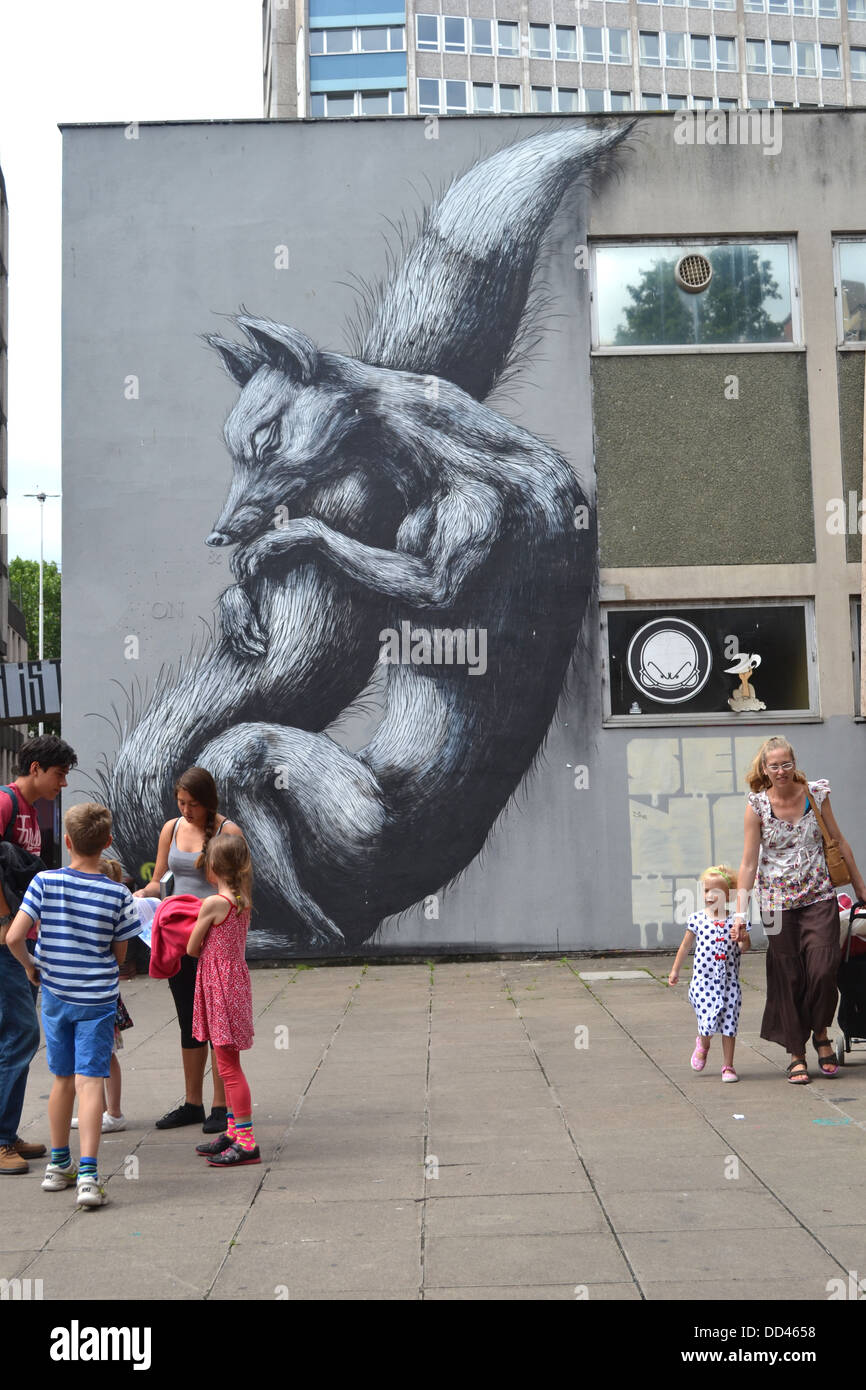 Fox Streetart belgischen Künstlers ROA auf Nelson Street in Bristol, in der siehe No Evil Ausstellung Stockfoto
