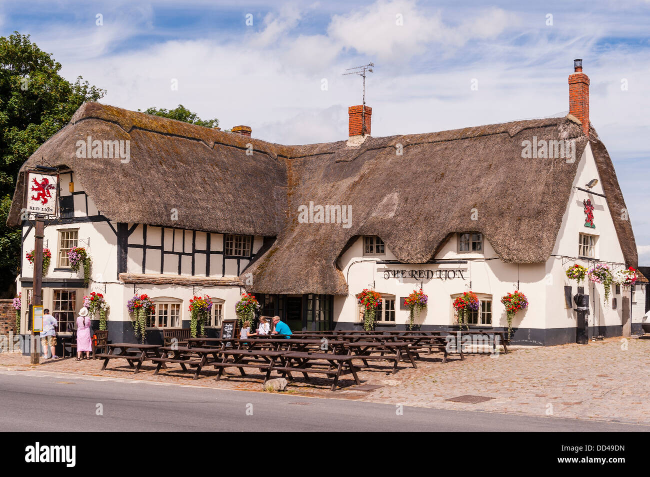 Das Red Lion Pub bei Avebury, Wiltshire, England, Großbritannien, Uk Stockfoto