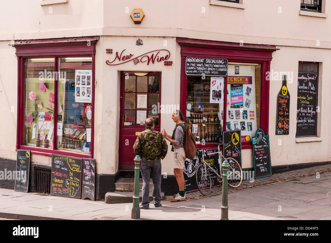 Der neue Wein-Shop Store in Calne, Wiltshire, England, Großbritannien, Uk Stockfoto