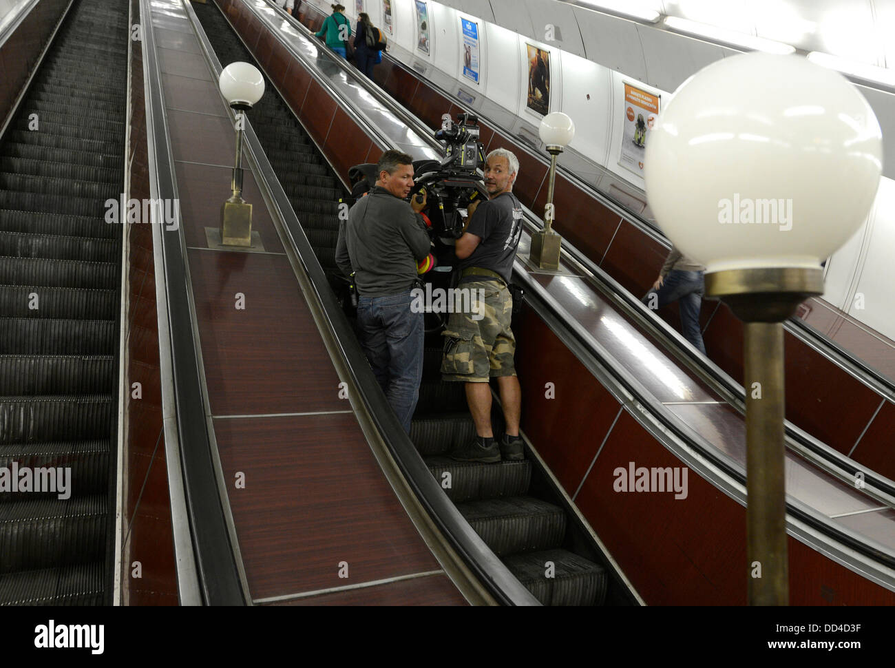 Dreharbeiten zum Film uns Hollywood Kind 44 abgebildet auf der Station Andel der u-Bahn in Prag, Tschechien am 23. August 2013. Film Kind 44 ist unter der Regie von Daniel Espinosa und produziert von Ridley Scott. (CTK Foto/Michal Krumphanzl) Stockfoto