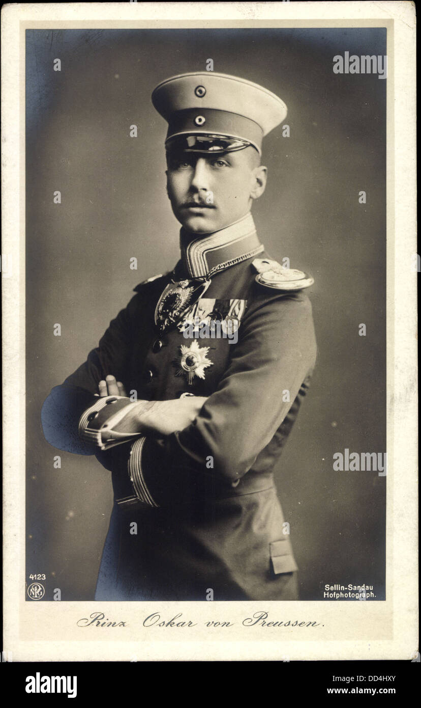 AK Prinz Oscar von Preußen, NPG 4123, Paradeuniform, Orden; Stockfoto