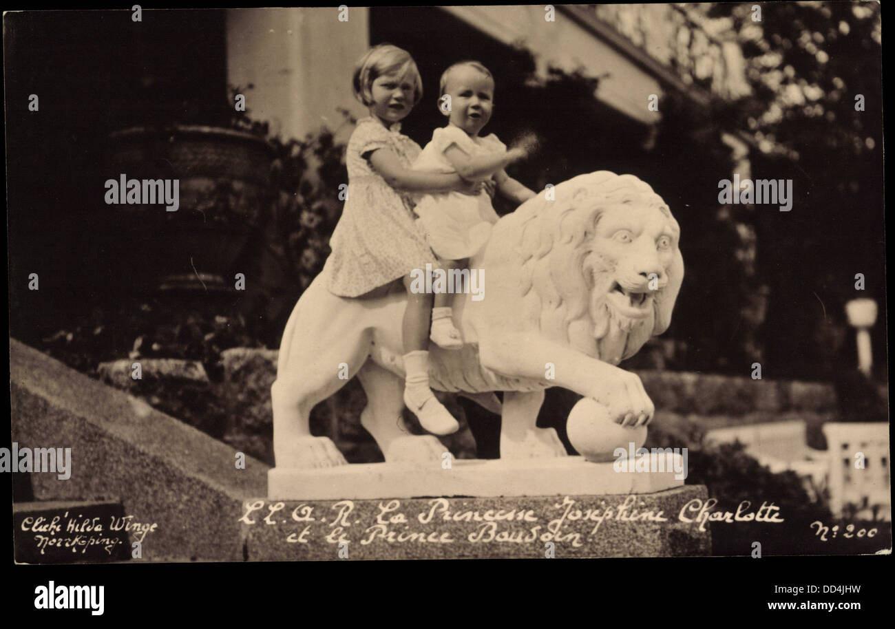 AK La Princesse Joséphine Charlotte et le Prince Baudouin; Stockfoto