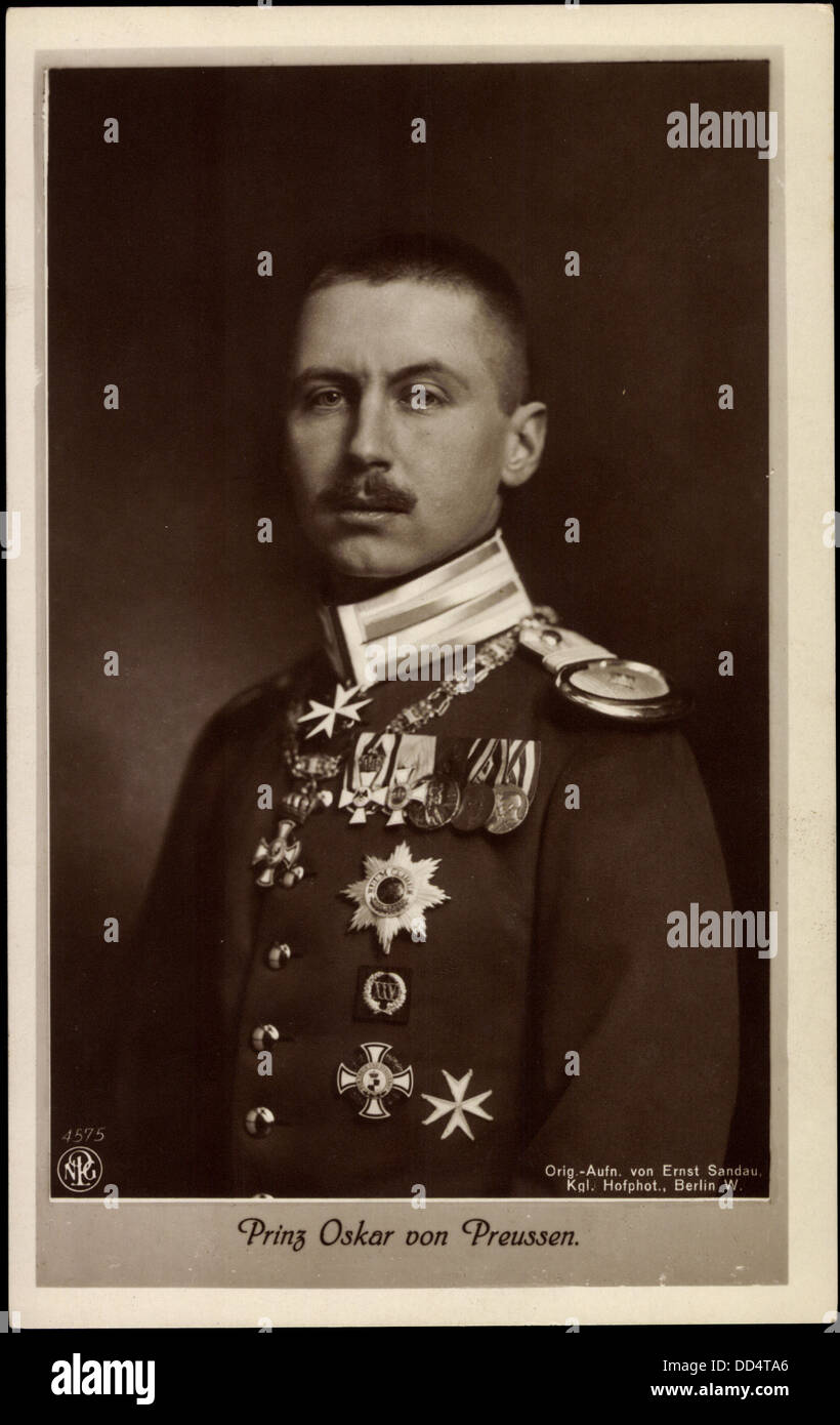 Passepartout Ak Prinz Oscar von Preußen, NPG 4575, Uniform, Merite Orden; Stockfoto