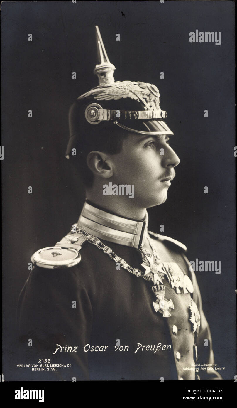 AK Prinz Oscar von Preußen, NPG 2152, Uniform, Merite Orden, Pickelhaube; Stockfoto