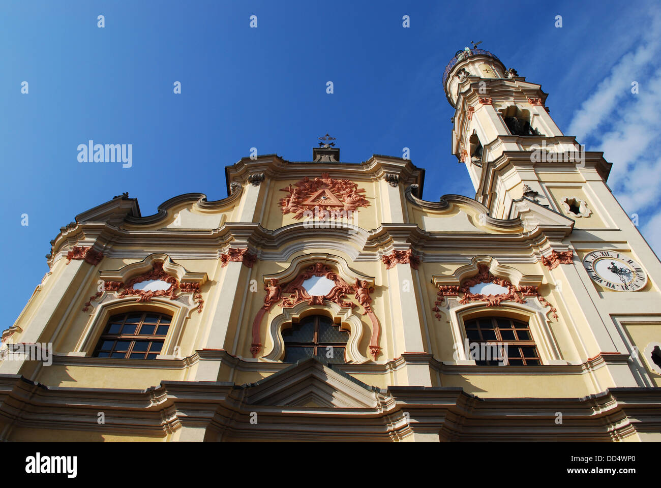 Barockkirche am blauen Himmel, Crema Stadt, Lombardei, Italien Stockfoto