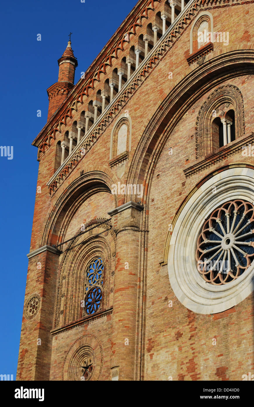 Romanische Kathedrale Fassade Detail, Crema Stadt, Lombardei, Italien Stockfoto