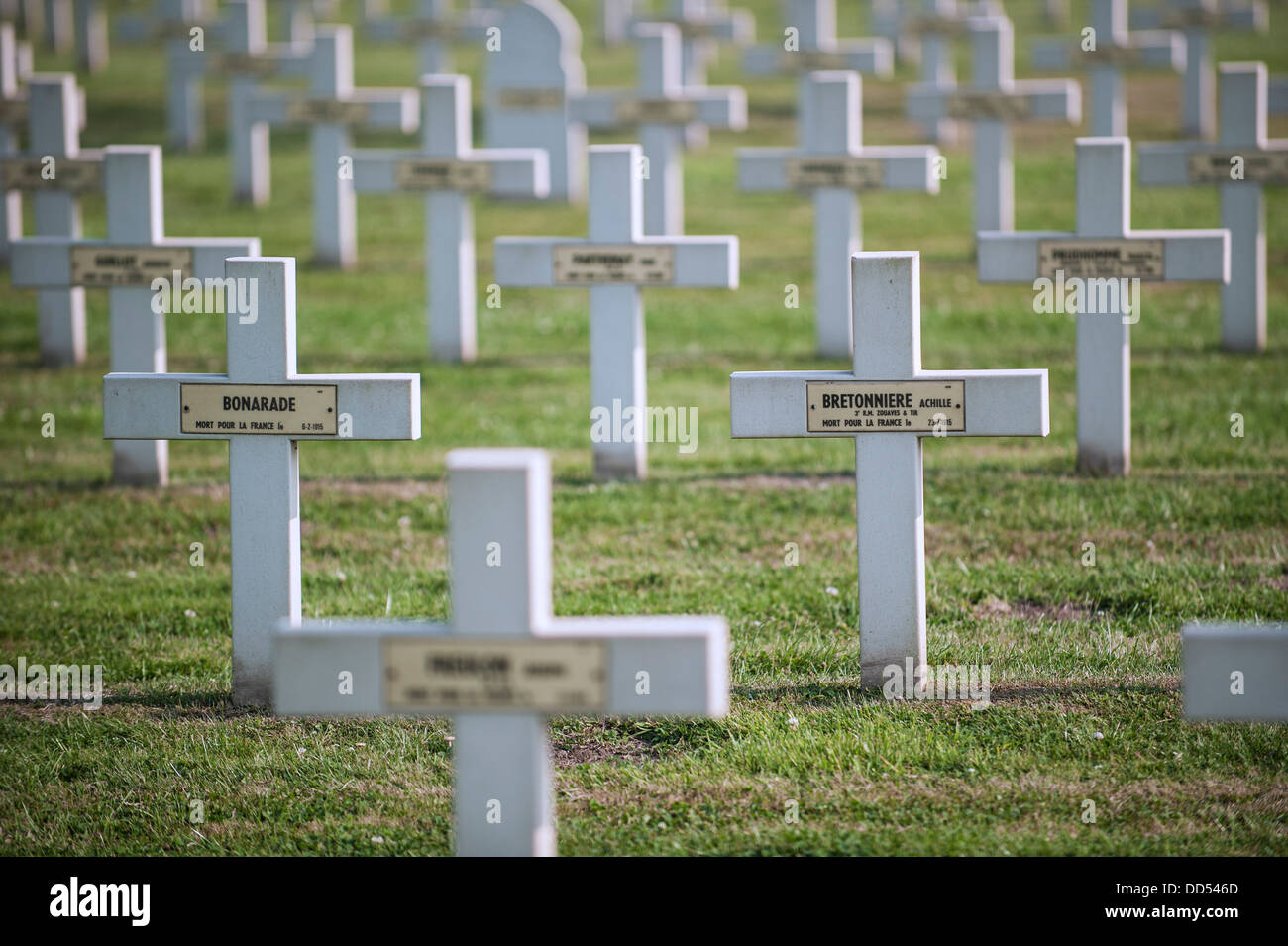 Französisch Gräber im ersten Weltkrieg ein Friedhof Cimetière National Français de Saint-Charles de Potyze, Ypern, Flandern, Belgien Stockfoto