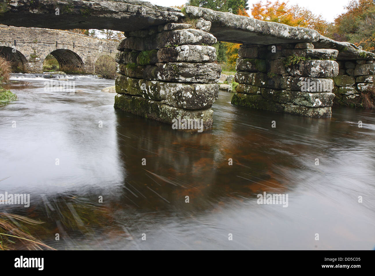 Postbridge, zeigen alte Klöppel Brücke, Dartmoor, Devon, UK Stockfoto