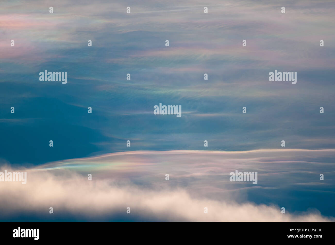 Irisierende Wolken Stockfoto
