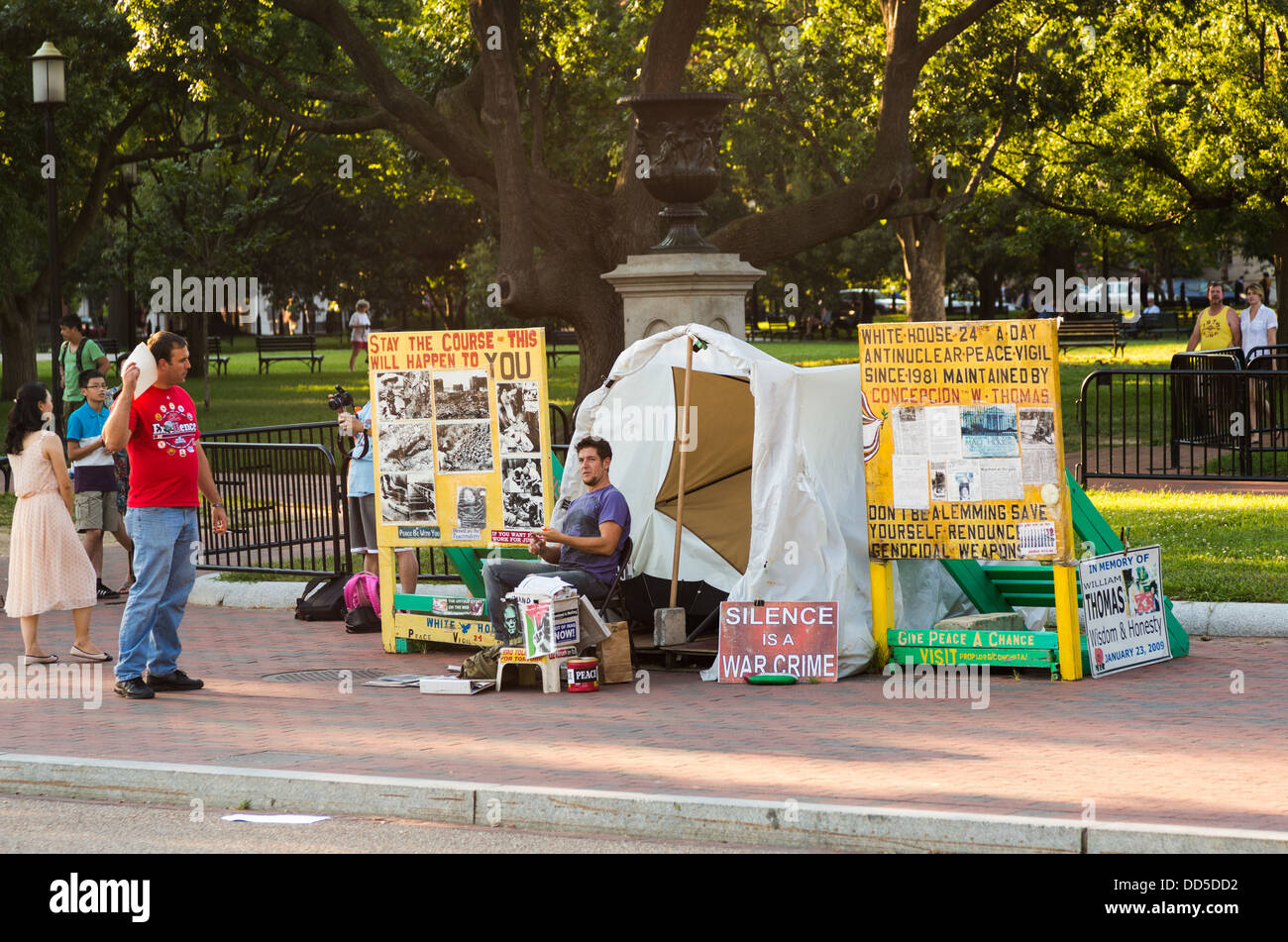 Das weiße Haus Frieden Vigil ist ein Anti-Atomwaffen-Protest-Mahnwache vor dem weißen Haus, Washington DC Stockfoto