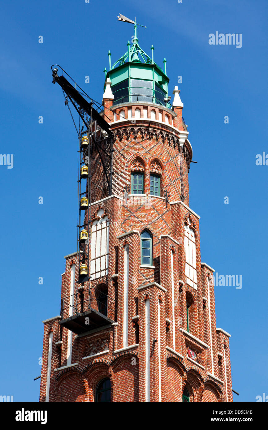 Simon-Löschen-Turm, historischen Leuchtturm am alten Hafen in Bremerhaven Stockfoto