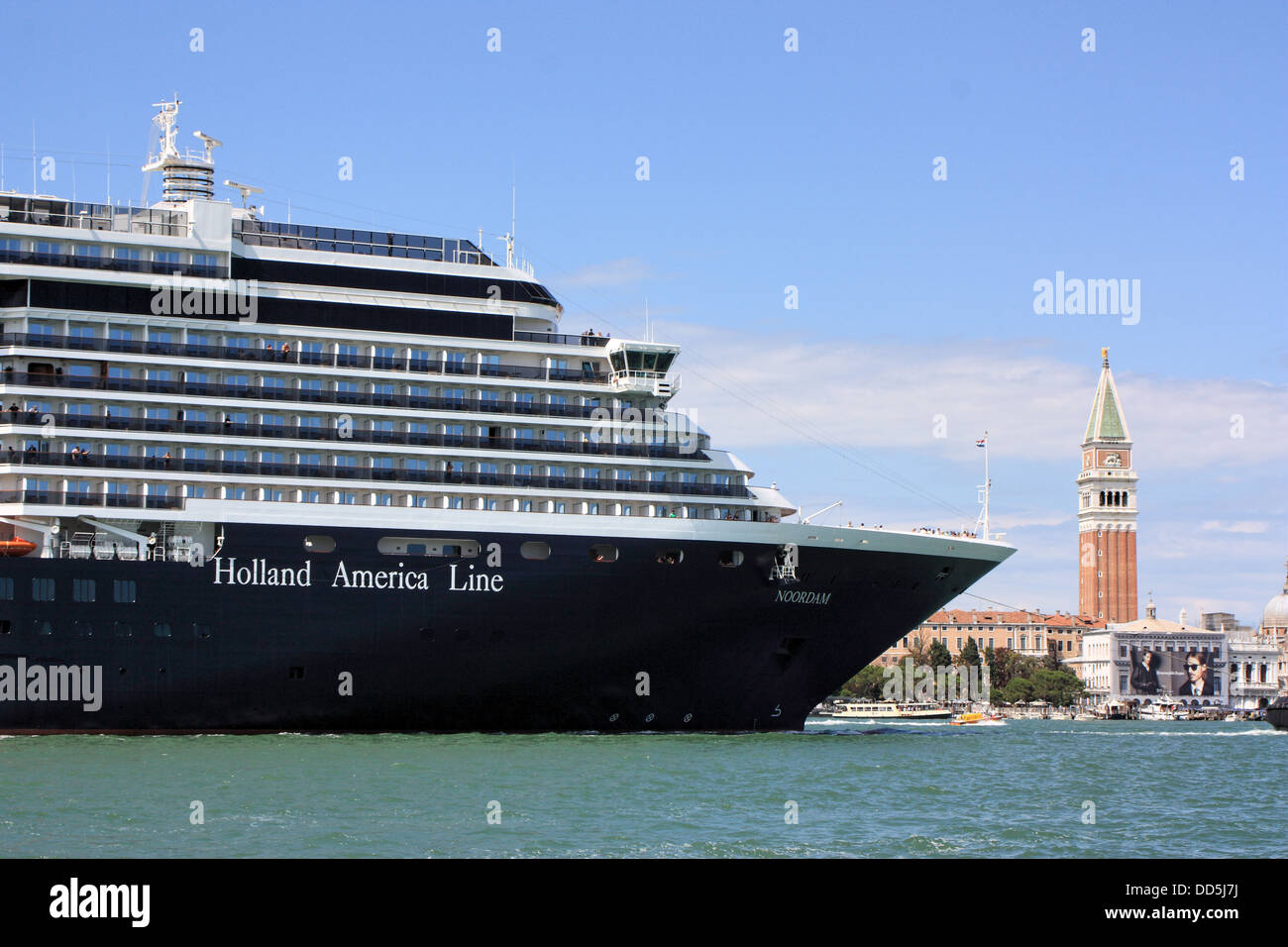 Kreuzfahrtschiff MS Noordam in Venedig, IMO 9230115 Stockfoto