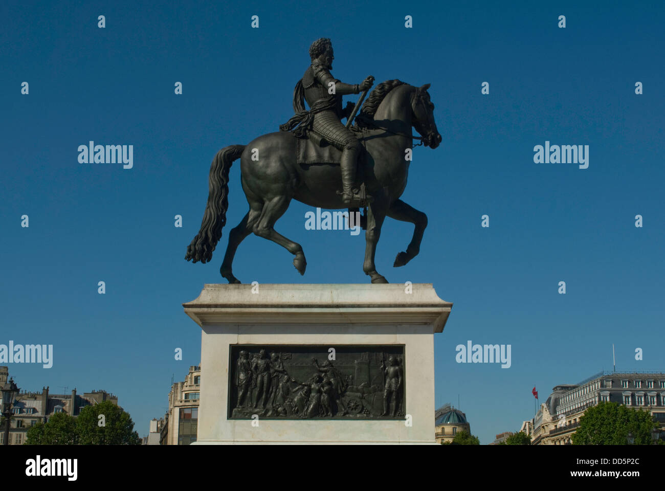 Bronzene Reiterstatue von Henry IV König von Frankreich und Navarra, in der Nähe von Pont Neuf, Paris, Frankreich. Stockfoto