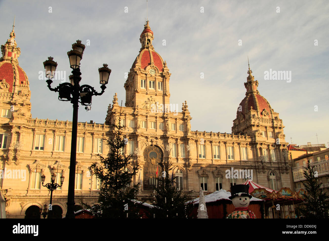 Ein Coruña Rathaus und Ratsgebäude, Maria Pita Square, Vorbereitung auf Weihnachten, Galicien, Spanien Stockfoto