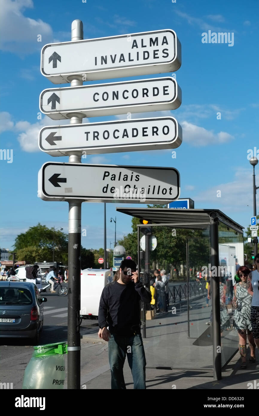 Paris touristische Wegweiser. Stockfoto