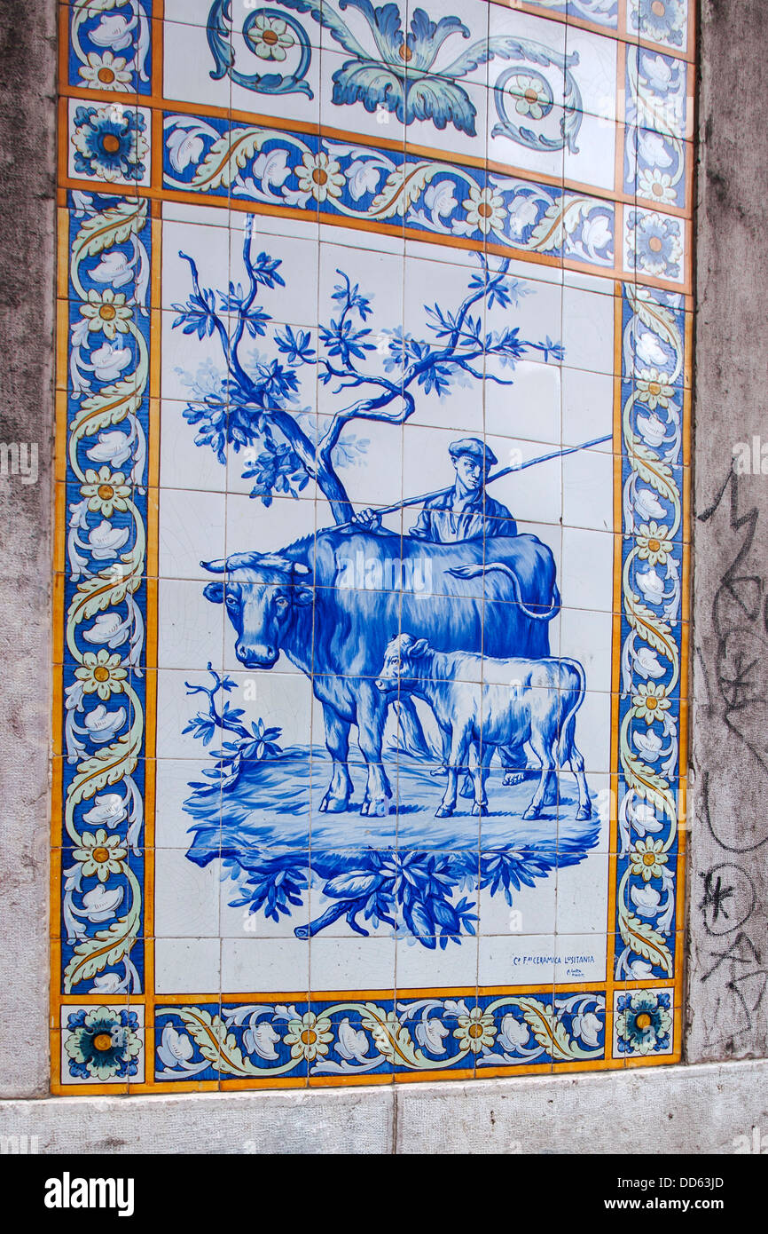 Handbemalte Portugiesische Fliesen Lissabon Portugal Europa Stockfotografie Alamy
