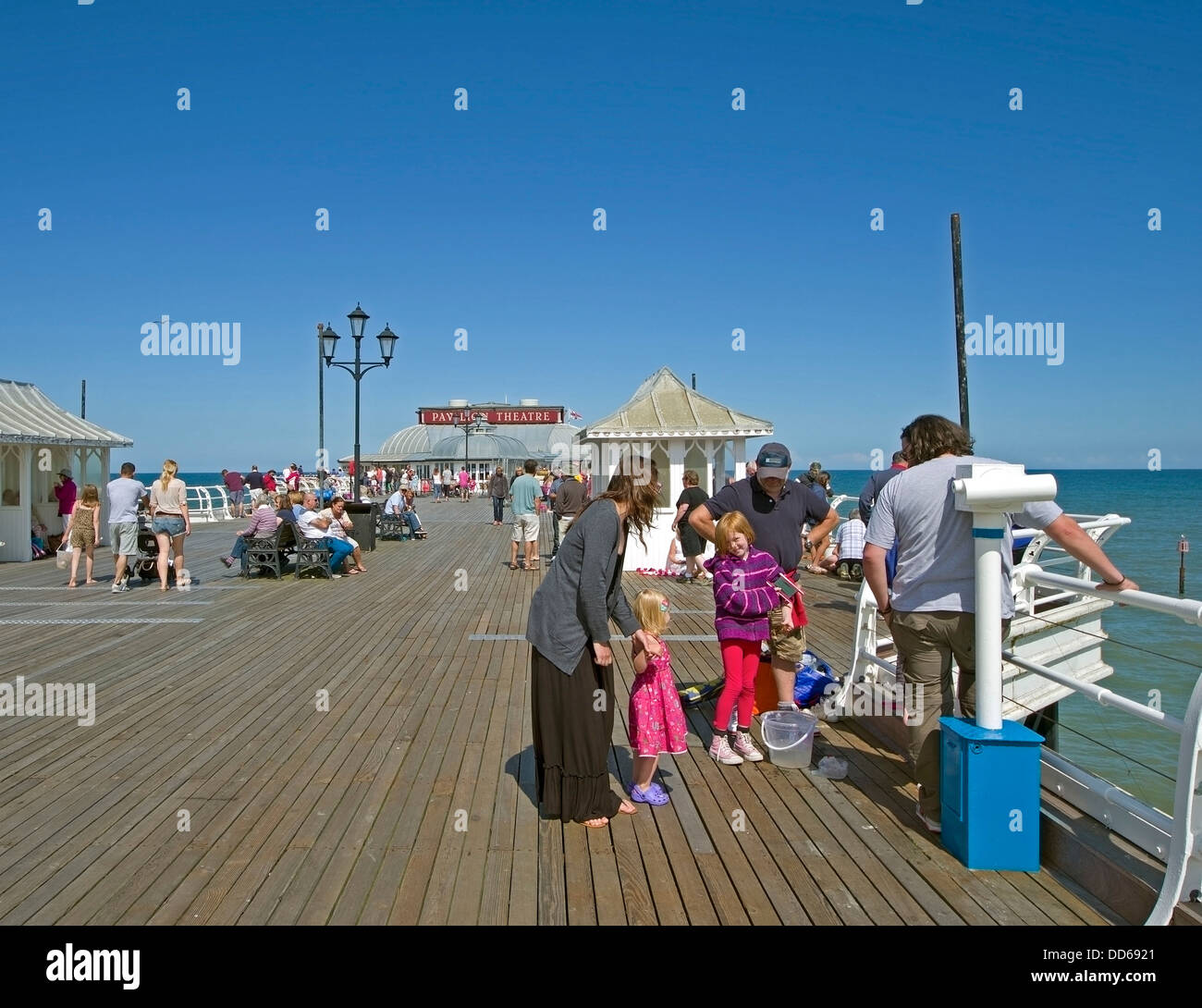 Cromer Pier Sommer Stockfoto