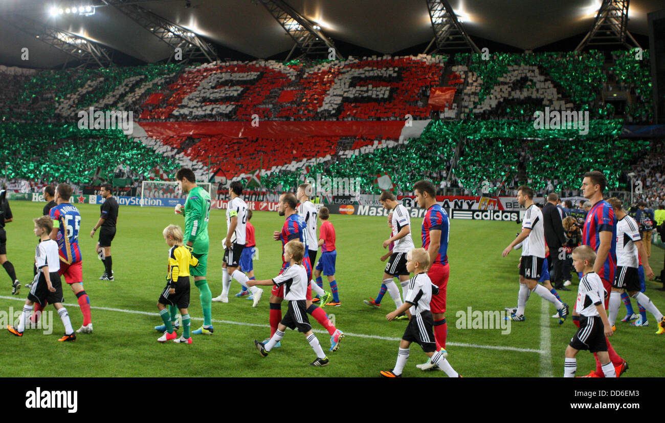 Warschau, Polen. 27. August 2013.  Warszawa, Pilka Nozna, Fußball, Champions League Playoff Liga Mistrzow Kwalifikacje, Legia Warszawa - Steaua Bukareszt, Kibice Legii Warszawa, Fot. Tomasz Jastrzebowski / Foto Olimpik Credit: Cal Sport Media/Alamy Live-Nachrichten Stockfoto