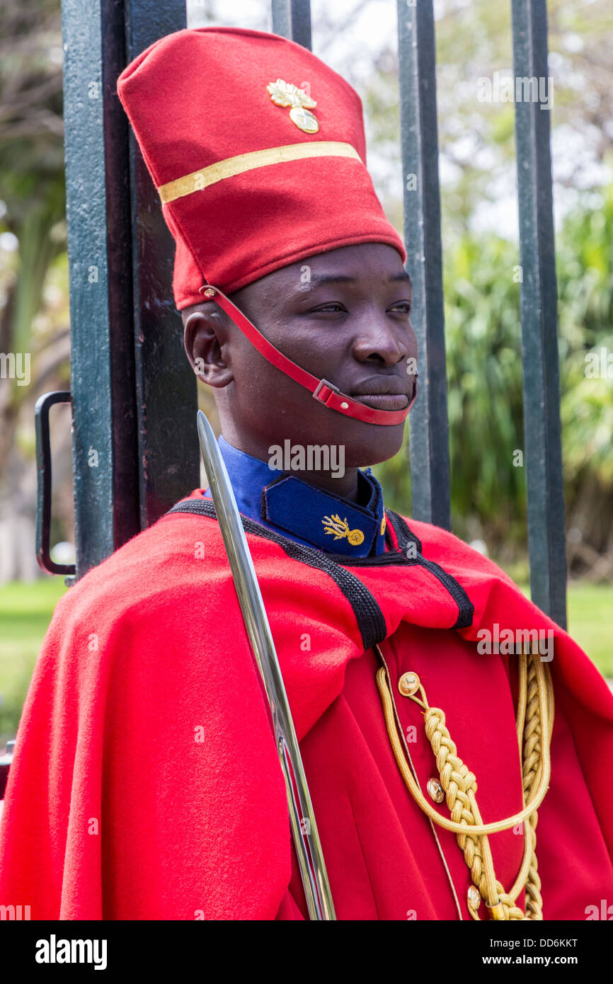 Dakar, Senegal. Präsidentengarde vor dem Präsidentenpalast. Stockfoto Dakar, Senegal. Präsidentengarde vor dem Präsidentenpalast. Stockfoto