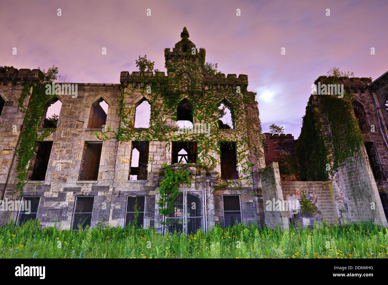 Ruinen von Pocken Krankenhaus auf Roosevelt Island in New York City. Stockfoto