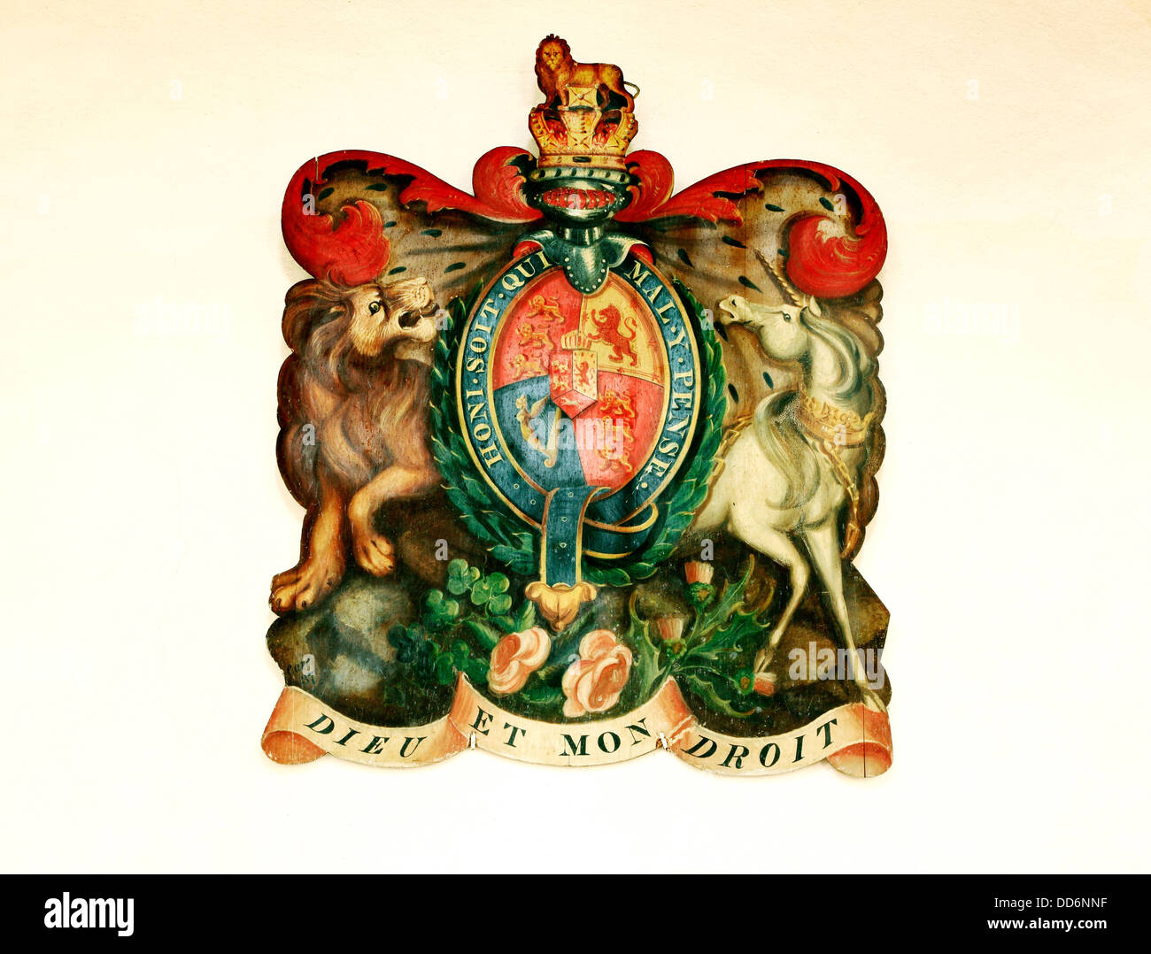 Hannoveraner Royal Arms, 1817, Dornweiler, Norfolk, Heraldik Löwe Einhorn England UK britischen Königshauses Wappen heraldisch Stockfoto