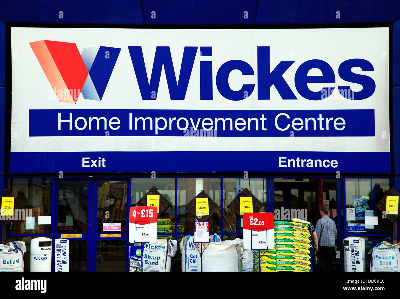 Wickes, speichern Zeichen, Logo, England UK Stockfoto