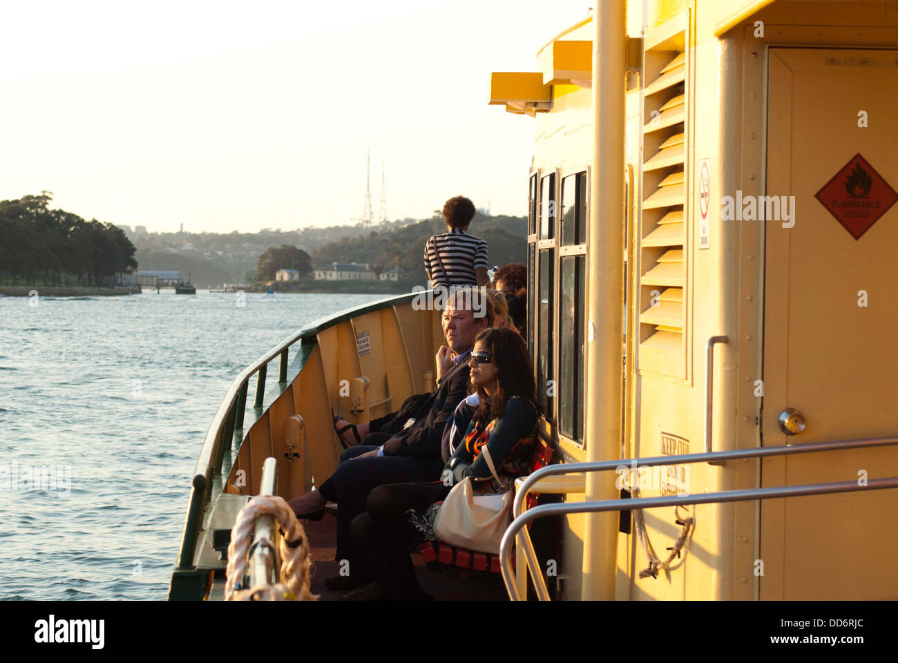 Passagiere an Bord ein Sydney Harbour ferry, Sydney, Australien Stockfoto