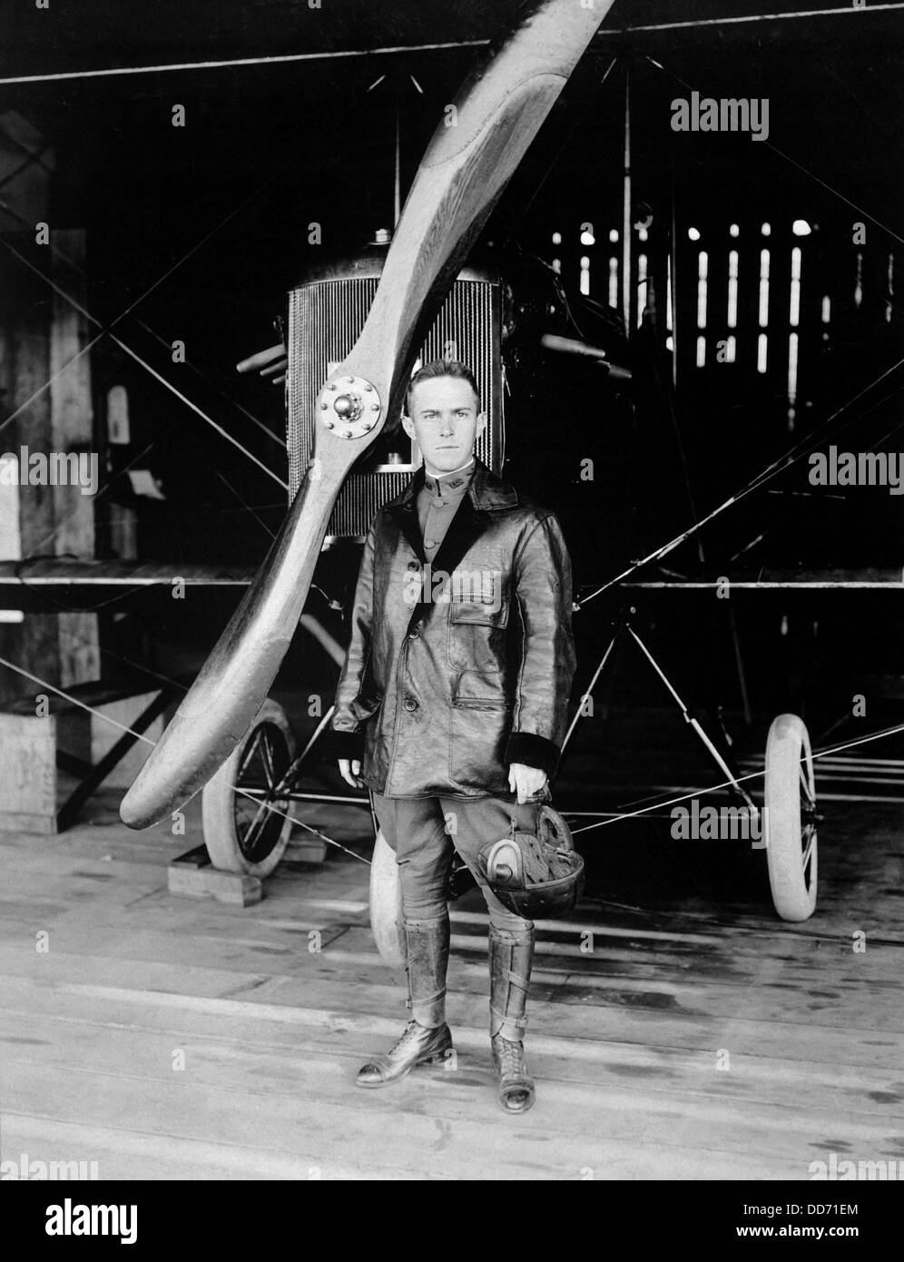 Flugpionier Joseph Eugene Carberry bei Rockwell Field, San Diego. 1914 die Mackay Trophy gewann er 1913 mit Fred Seydel. Stockfoto