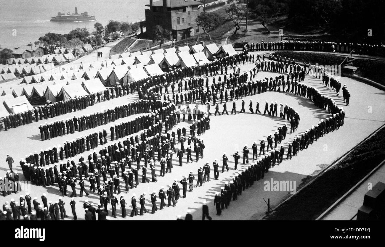 1. Weltkrieg Ära Matrosen in Mess-Formation. Naval Trainingsstation, San Francisco, Kalifornien. Weltkrieg ca. 1918. Stockfoto