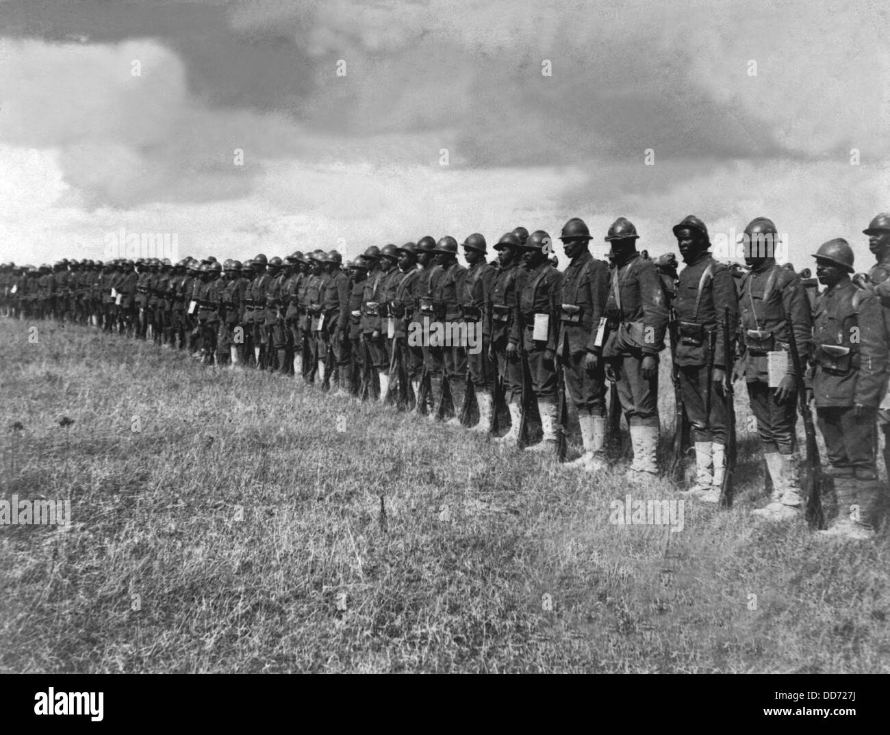 Afrikanische amerikanische Truppen in Frankreich während Erster Weltkrieg I. Teil der 15. Regiment Infanterie New York National Guard, die hat Stockfoto