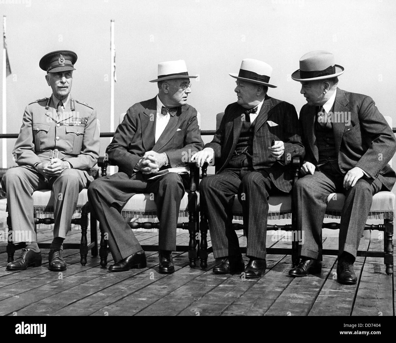 Zweite Québec-Konferenz. L-r: Lord Lothian, FDR, Winston Churchill, Mackenzie King. Die Konferenz etabliert Alliierten Stockfoto