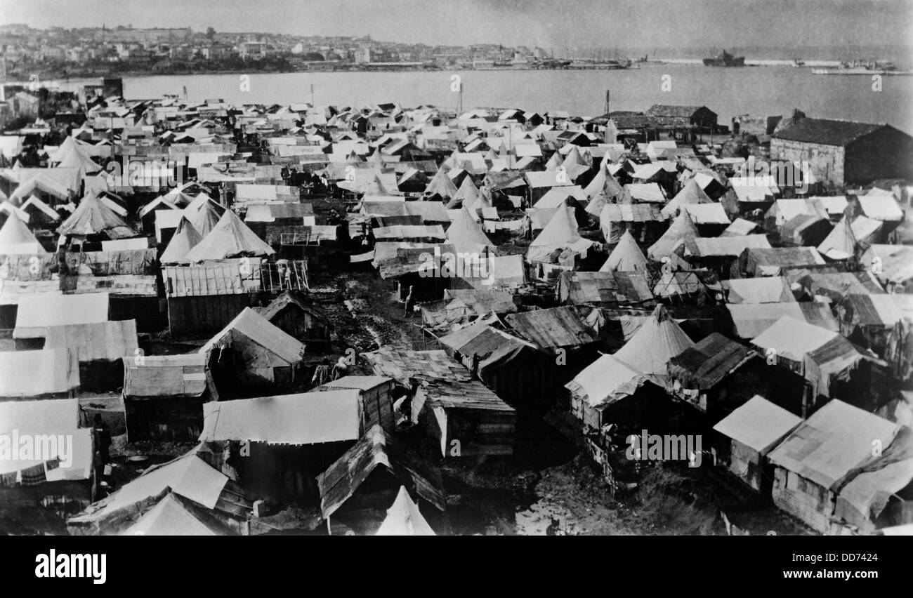Flüchtlingslager in Beirut, wahrscheinlich für die Armenier. Ca. 1915-20. (BSLOC 2013 5 25) Stockfoto