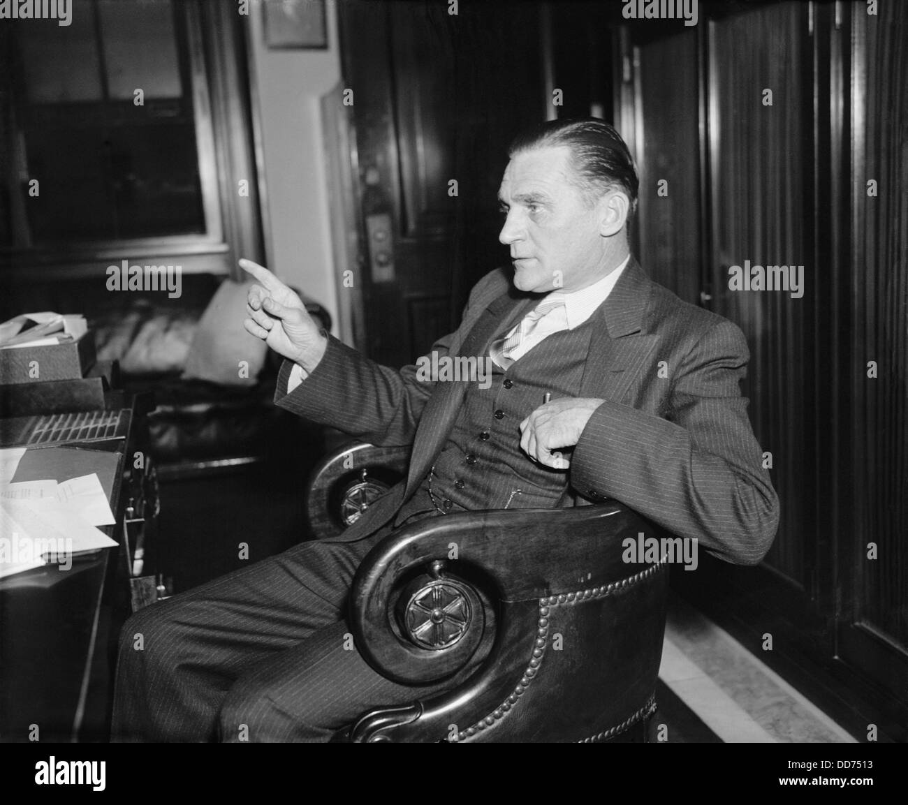 Senator Gerald Nye von North Dakota. 31. Dezember 1936. Im Jahr 1934 leitete er die Nye Committee Untersuchungen wie die finanzielle Stockfoto
