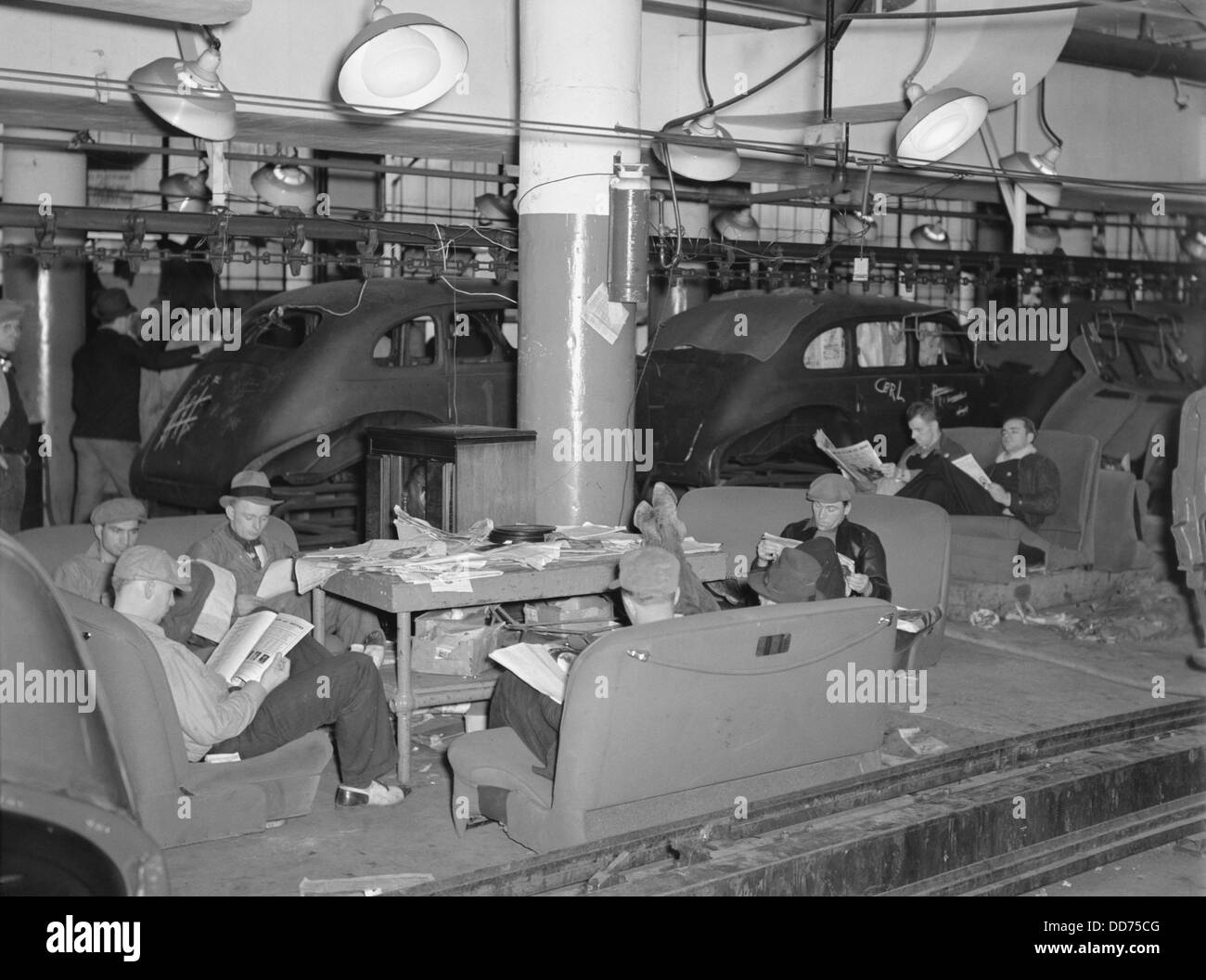 Sitzen-Stürmer in der General Motors Fisher Body Factory #3 in Flint, Michigan. 1933 die United Auto Workers (UAW) Stockfoto